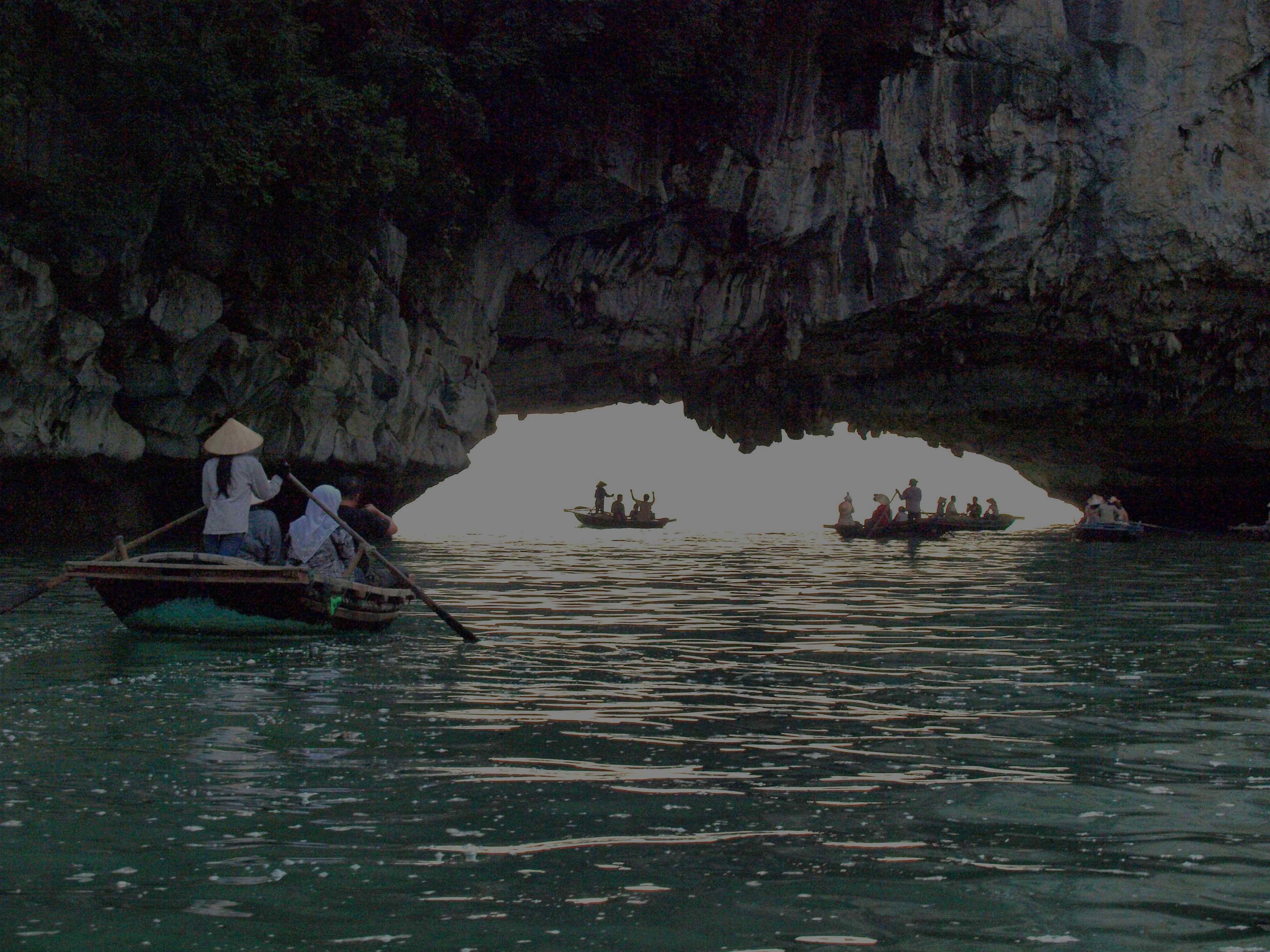 Bai Tu Long Bay